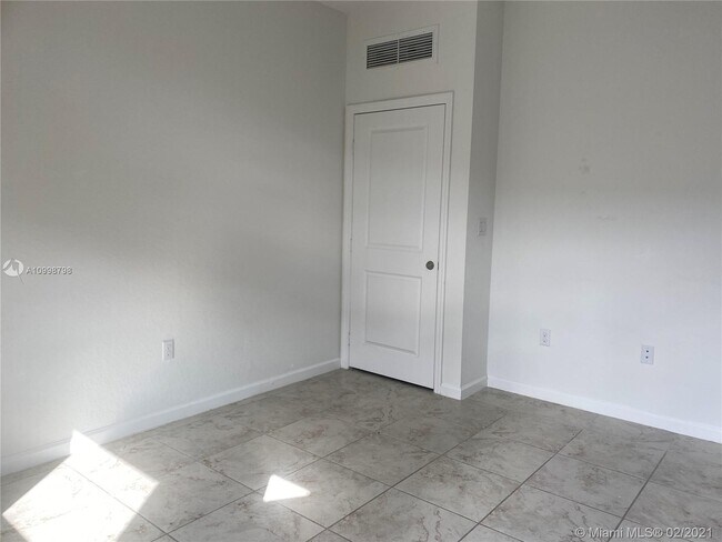 Foto del edificio - 27669 SW 133rd Ave