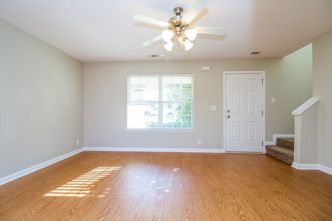 Foto del edificio - 9204 Thomason Trail