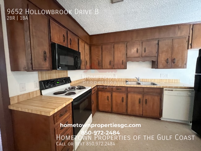 Building Photo - Charming Duplex For Rent