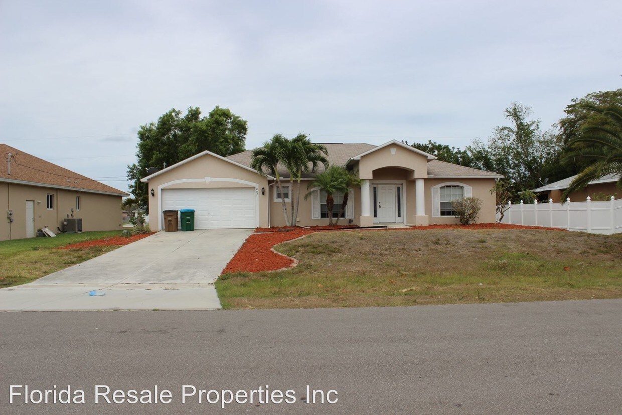 Primary Photo - 802 SW 9th Ct