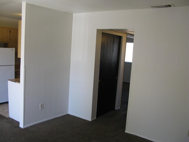 Building Photo - 250 Cleveland Ave