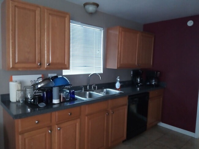 Foto del edificio - 518 NE 85th St