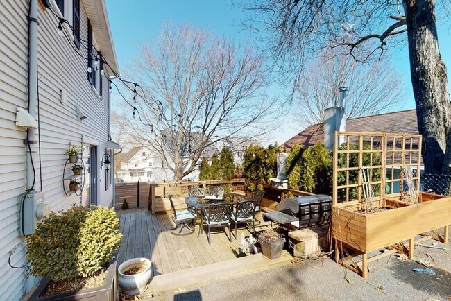 Photo - 37 Marivista Ave House