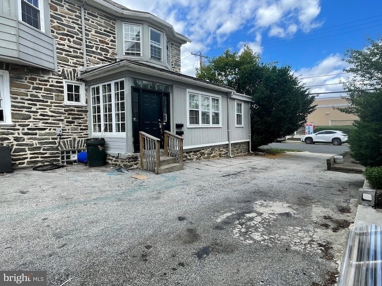 Photo - 16 Windsor Avenue Unit