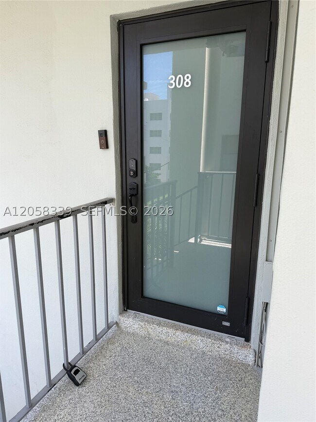 Foto del edificio - 4015 Indian Creek Dr