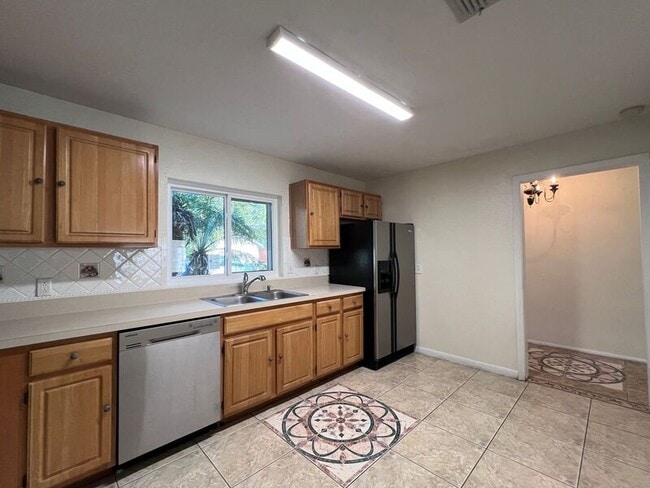 Building Photo - 8330 Le Mesa St