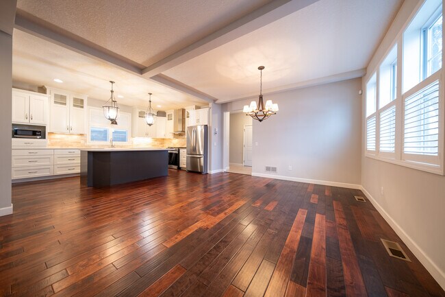 Building Photo - 5029 Hankerson Ave