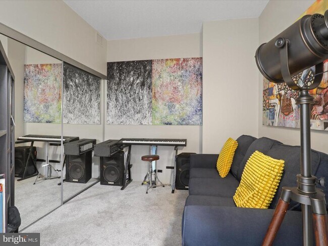 Foto del edificio - 3101 N Hampton Dr