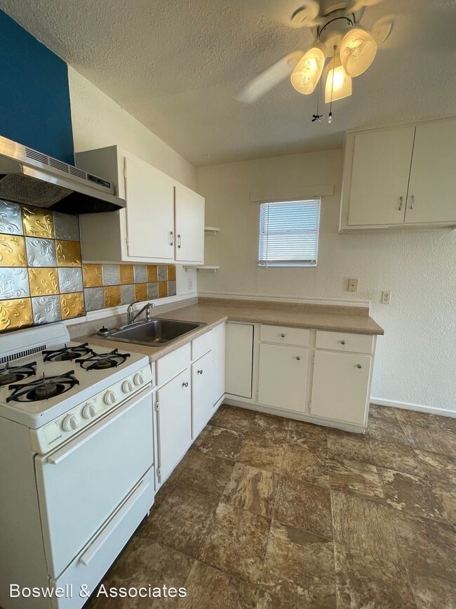 Building Photo - 1 br, 1 bath House - 3002 1/2 Franklin Ave