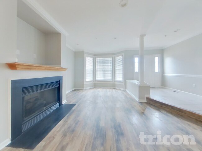 Foto del edificio - 7902 Heatherleigh Pl