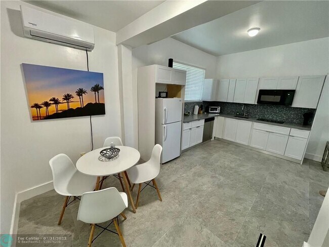 Foto del edificio - 89 NE 154th St