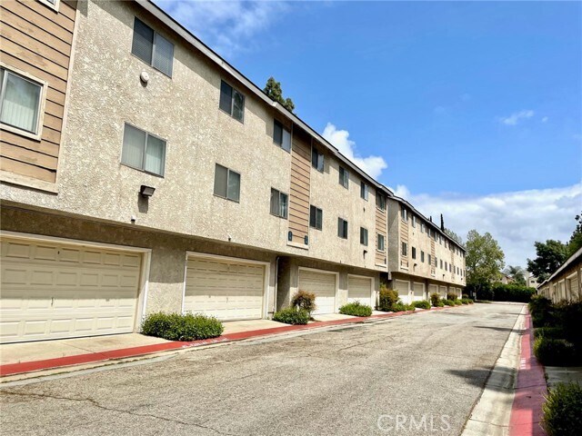 Foto del edificio - 2410 N Towne Ave