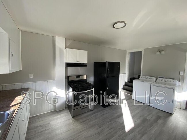 Foto del edificio - 1340 W College Ave