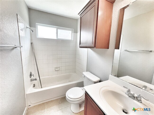Building Photo - 761 Wolfeton Way