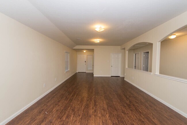 Foto del edificio - 12606 Mountain Daisy Rd