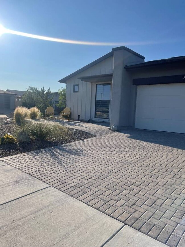 Building Photo - 3980 Crown Rock Trl