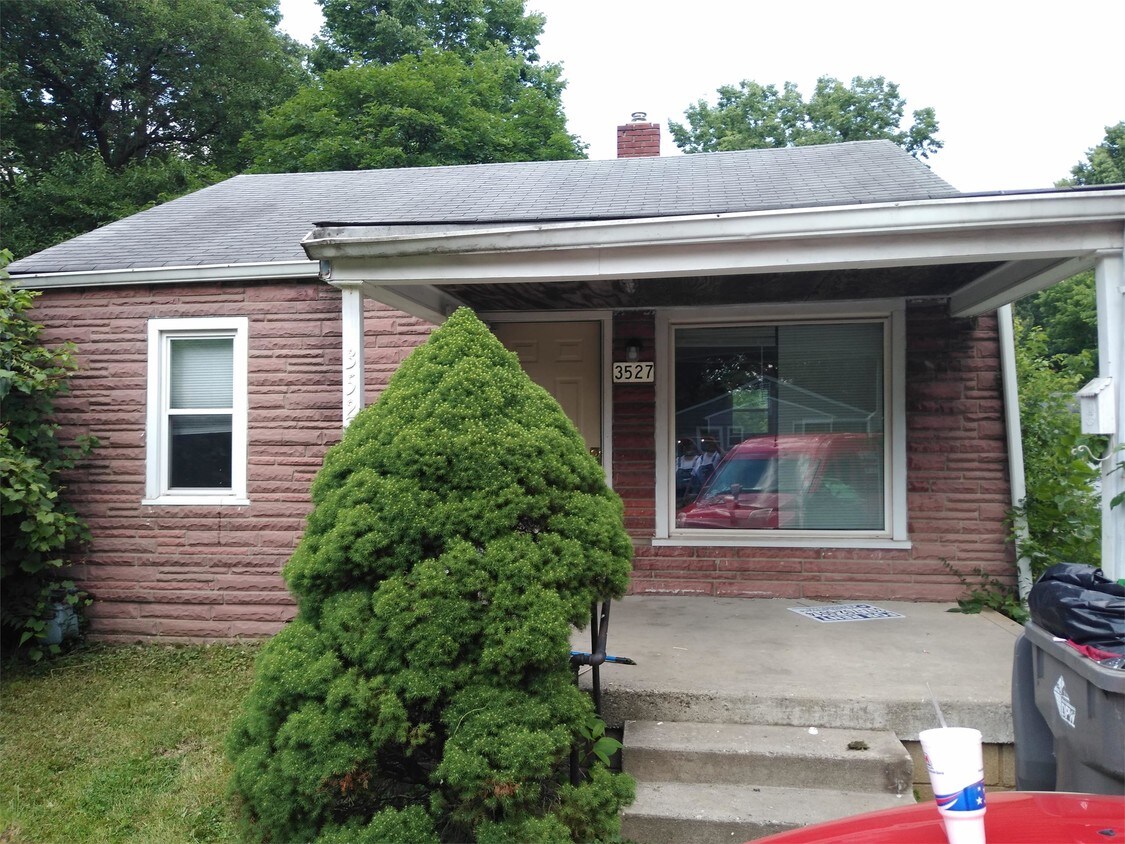 Primary Photo - 3527 Ralston Ave