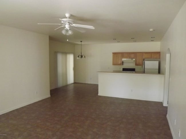 Building Photo - 9150 E Lakeshore Dr