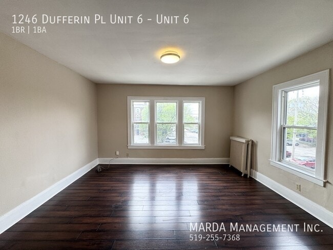 Building Photo - CHAMRING 1 BED/1 BATH APT ON DUFFERIN & GILES + HYDRO!