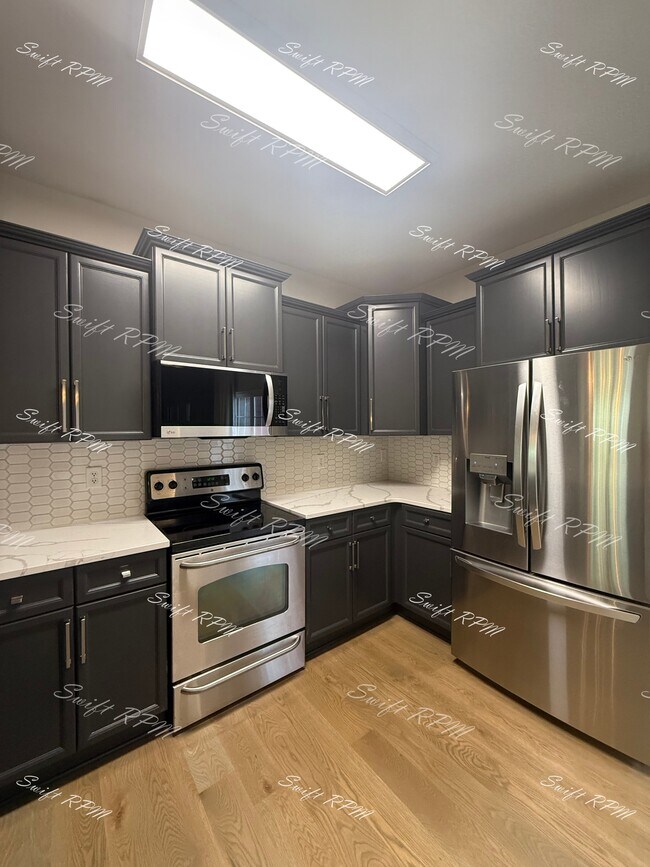Foto del edificio - 15829 Robinson St