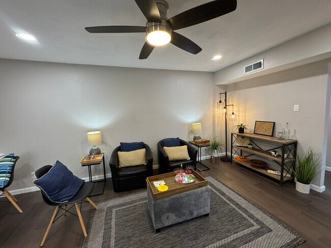 Foto del edificio - 4512 Amesbury Dr
