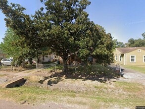 Building Photo - 425 Garland Ave