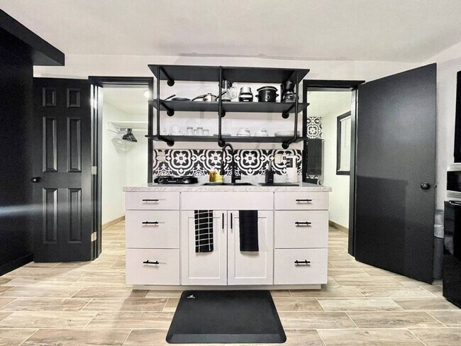 Foto del edificio - 1731 Grayson Dr