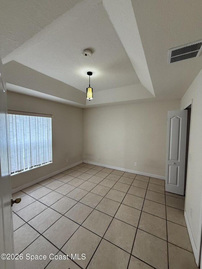 Building Photo - 1352 Gem Cir