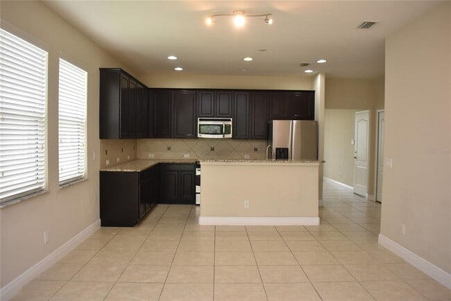 Foto del edificio - 5060 Creekside Park Ave