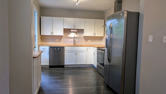 Foto del edificio - 17 Foxworth Ln