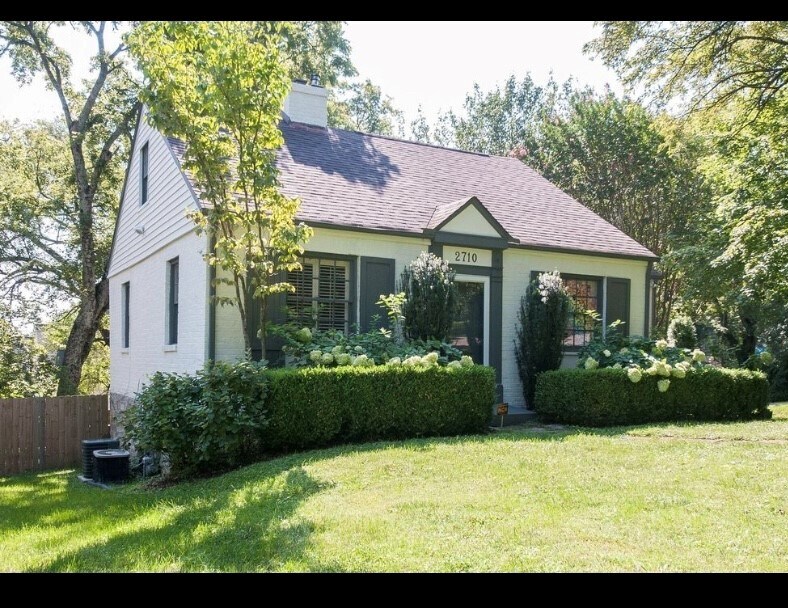 Foto principal - 2710 Hawthorne Pl