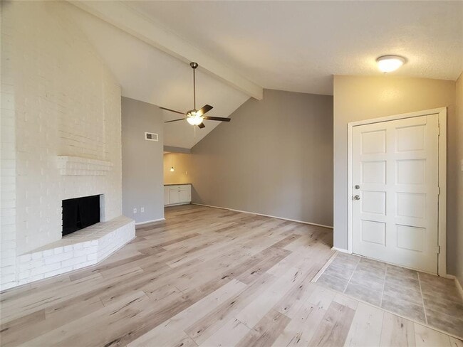 Foto del edificio - 19311 Lazy Valley Dr