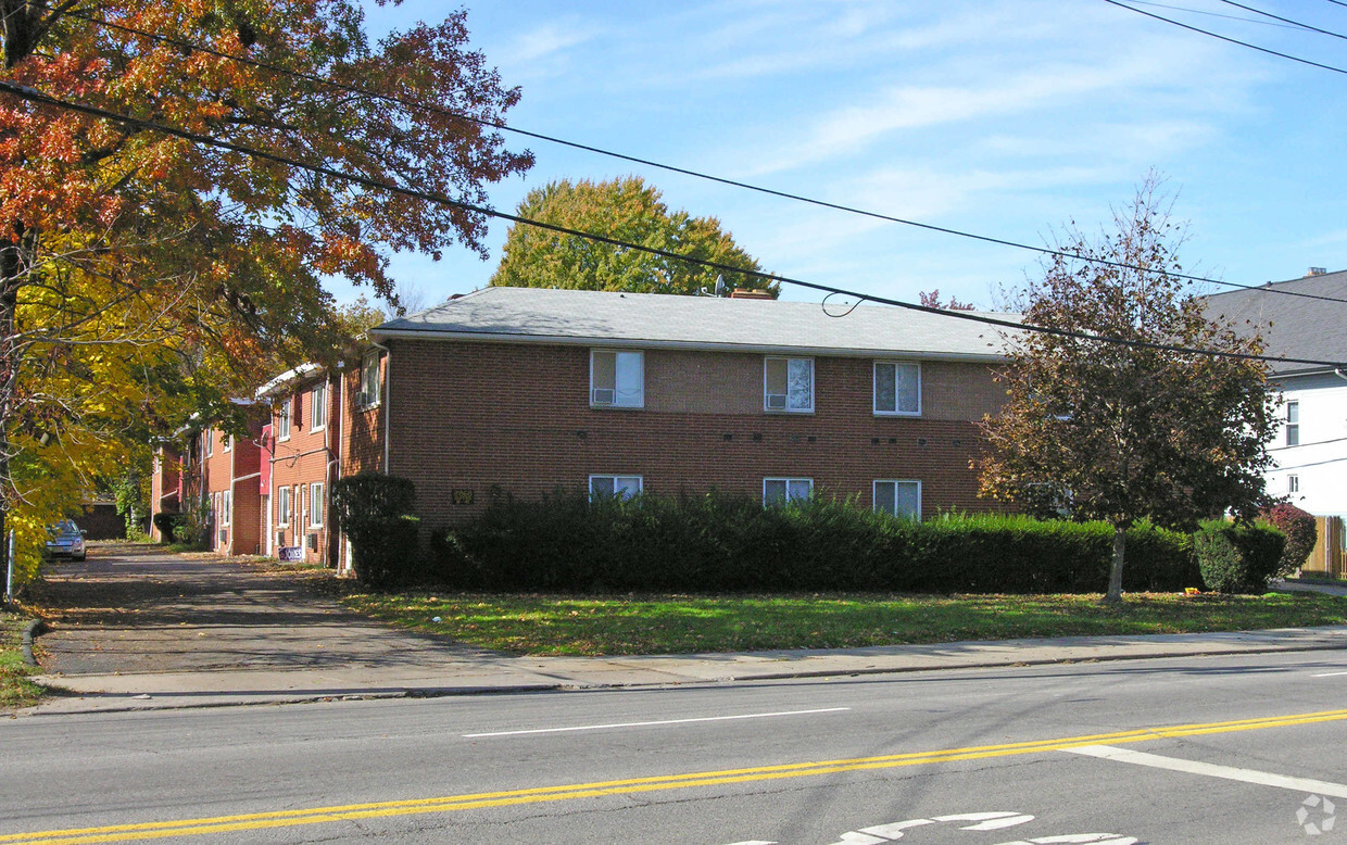 Foto del edificio - crest apartments