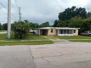 Building Photo - 1872 Braman Ave