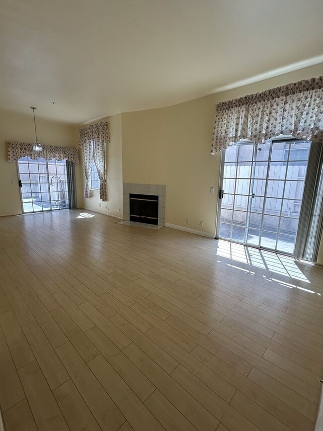 Building Photo - Cozy 3 bedroom Condo in the most demanded neighborhood at City of Alhambra