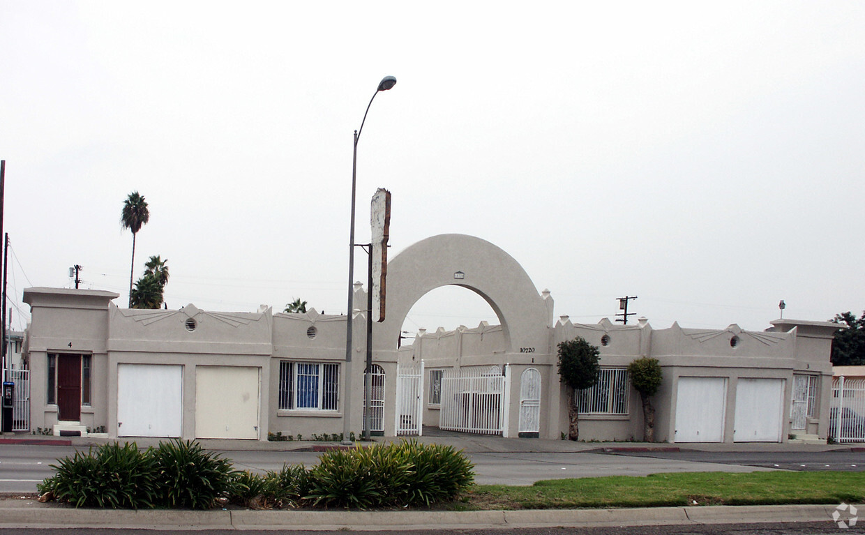 Foto del edificio - 10720 Long Beach Blvd