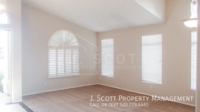 Building Photo - 7417 W Candelaria Dr