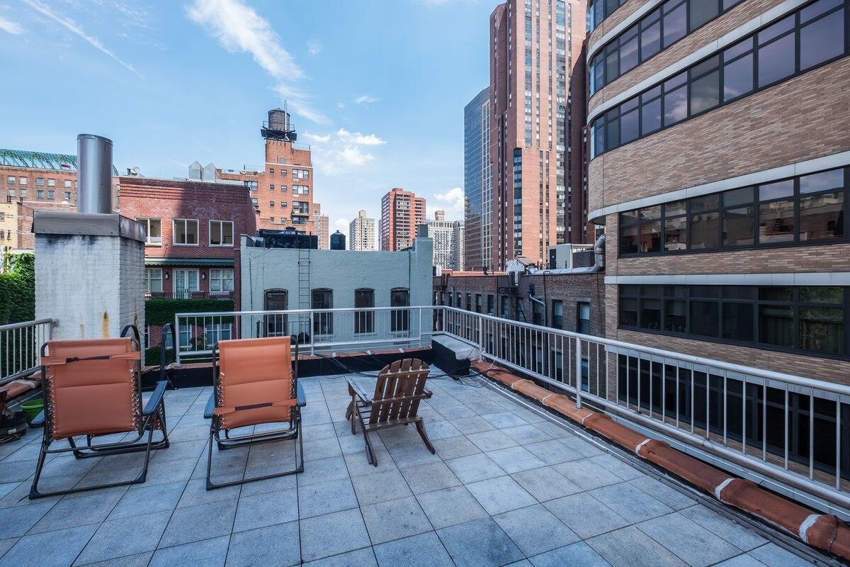 Primary Photo - Gorgeous 1 Bedroom Duplex for Rent in UES!