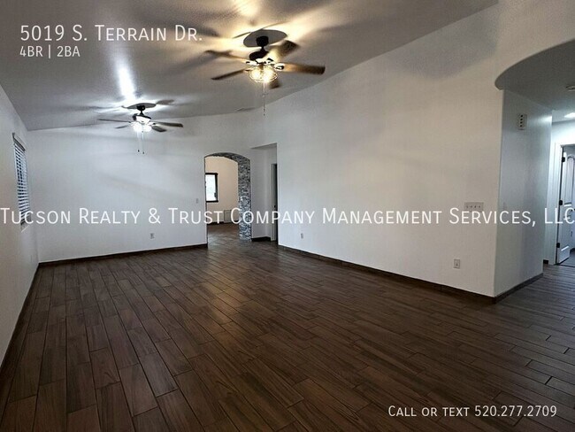 Foto del edificio - 5019 S Terrain Dr