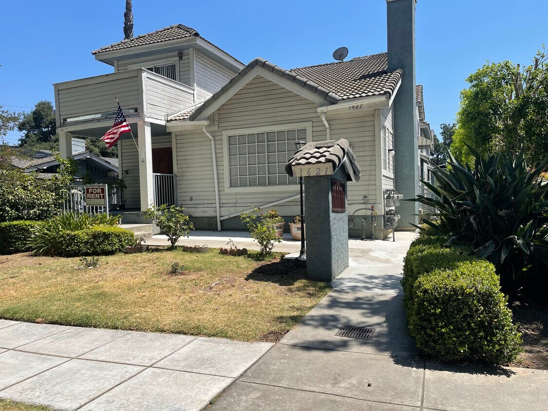 Primary Photo - 1621 Lyndon St