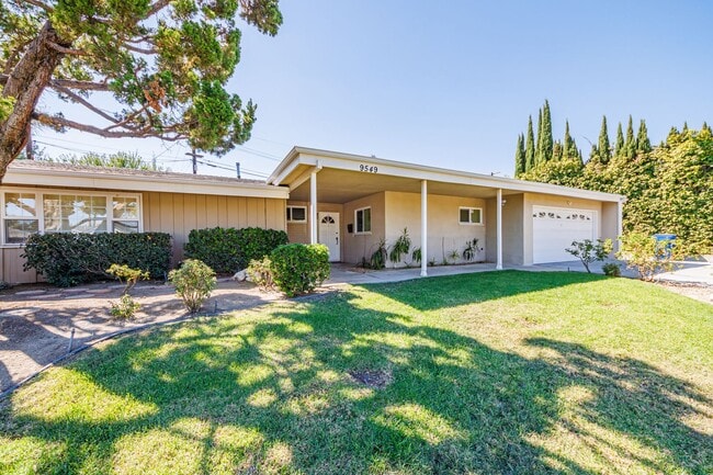 Building Photo - Beautifully Renovated 3-Bedroom Home in Pr...