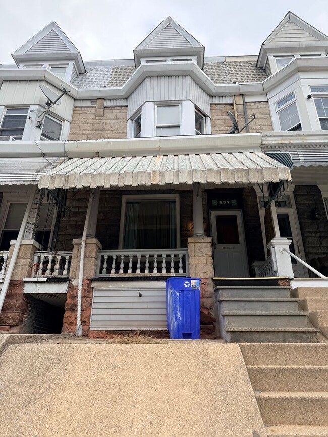 Building Photo - 927 N 12th St