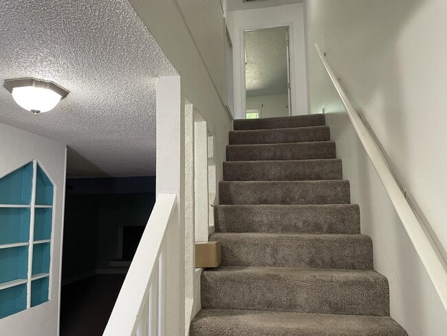 Foto del edificio - Beautiful Unit overlooking the Little Cree...