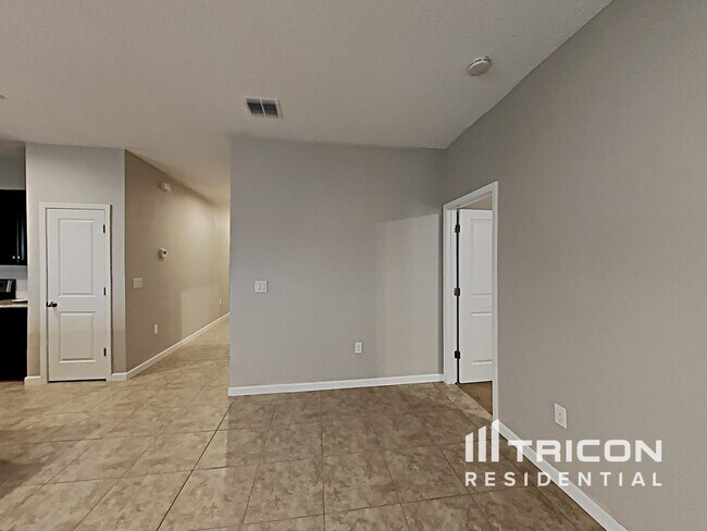 Building Photo - 180 Bella Verano Way