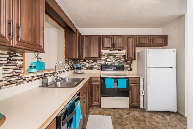 Building Photo - 210 Lemon Tree Ln