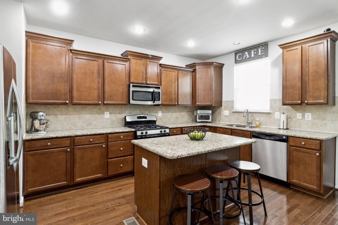 Primary Photo - 7364 Mockingbird Cir