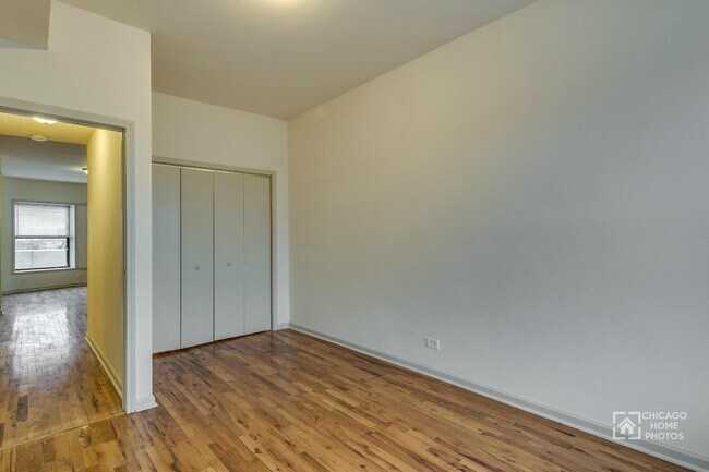 Foto del edificio - 4656 N Malden St