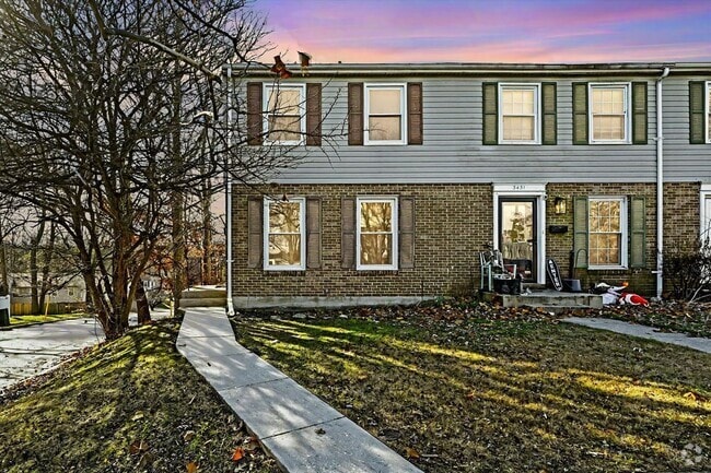 Building Photo - 3433 Saluda Rd