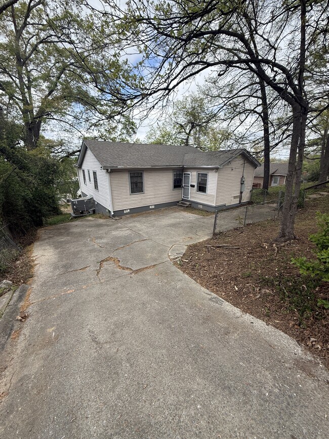 Foto del edificio - 2621 20th Street Ensley