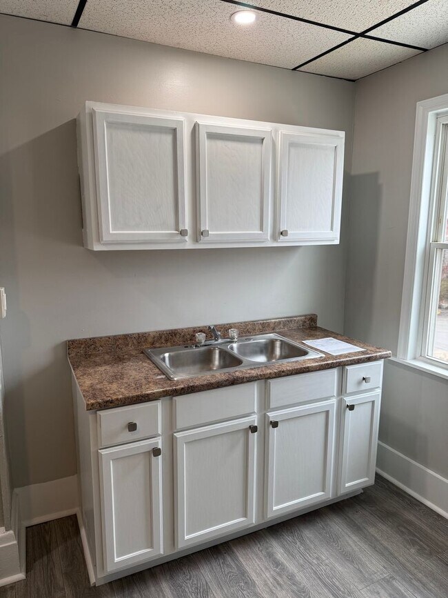 Foto del edificio - 1932 Lowrie St